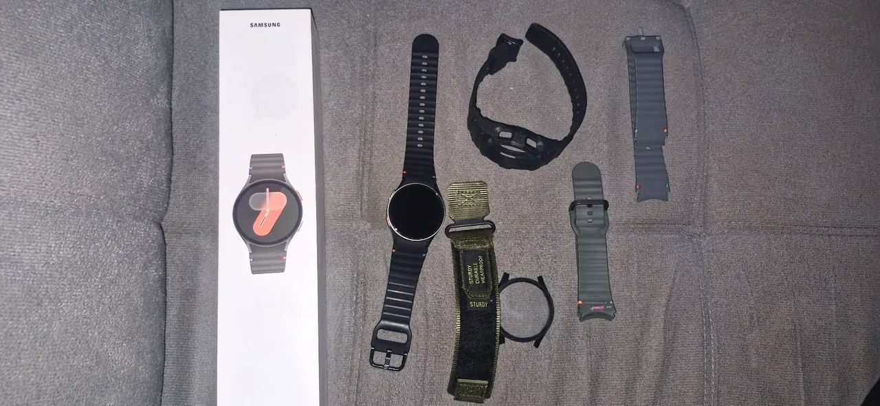 Relógio  Samsung watch 7 de 40 milímetro  com 5 pulseiras sendo uma modelo g-shok