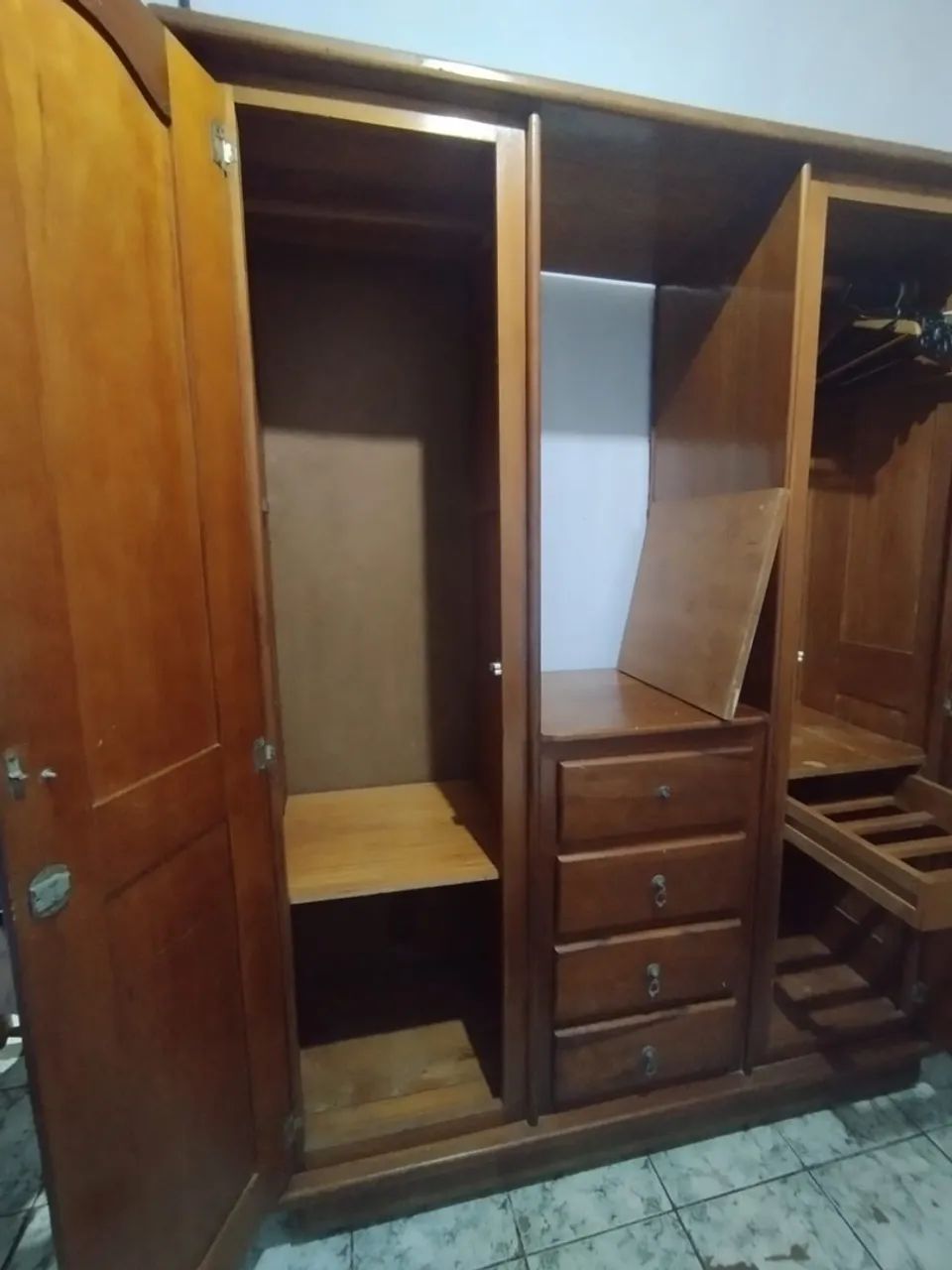 Guarda roupa em madeira  - Foto 3