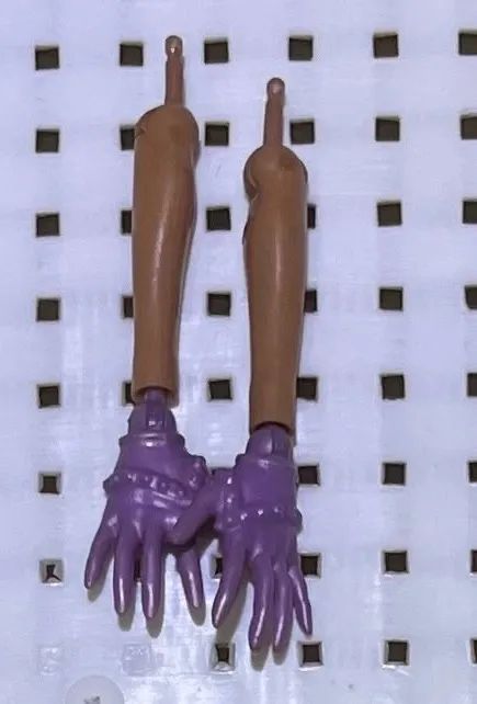 Braços clawdeen Wolf monster High 