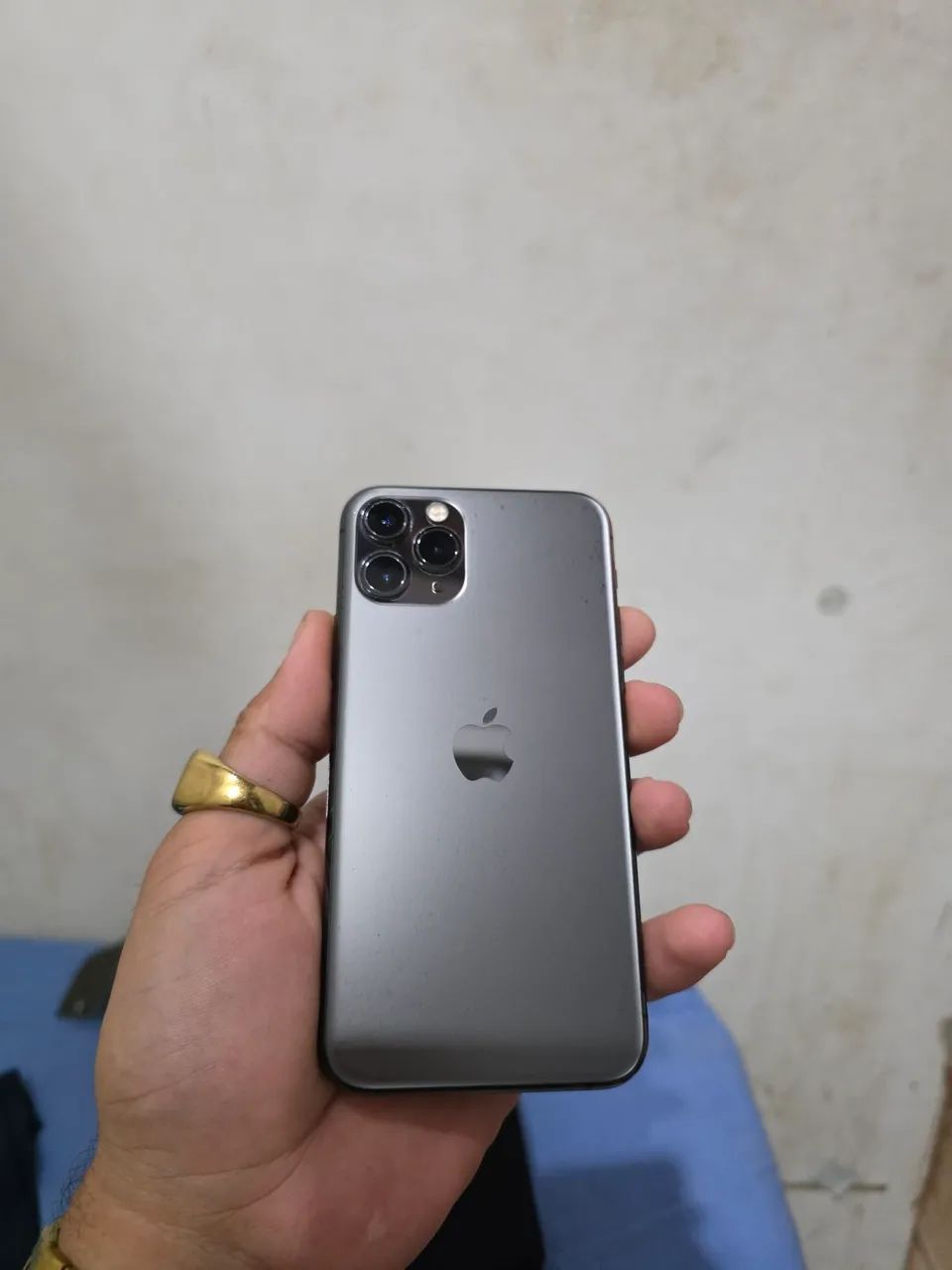 iPhone 11 pro 256 