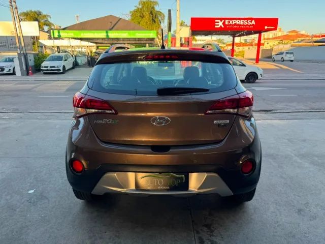 Hyundai HB20X Premium 1.6 Flex 16V Aut. 2017 - Foto 5