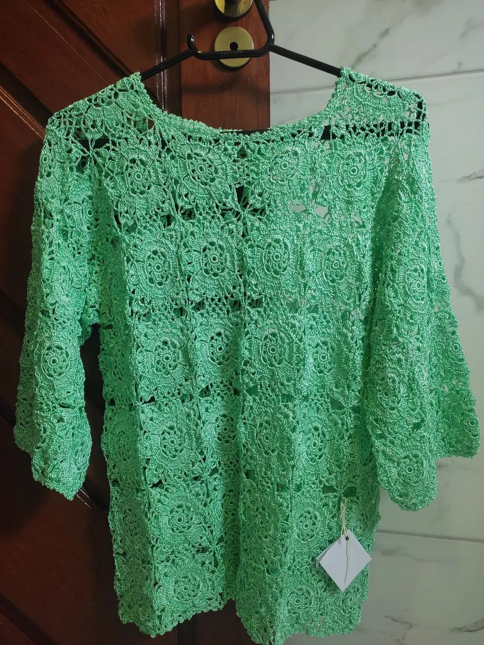 Blusa em crochê, tamanho M, nova