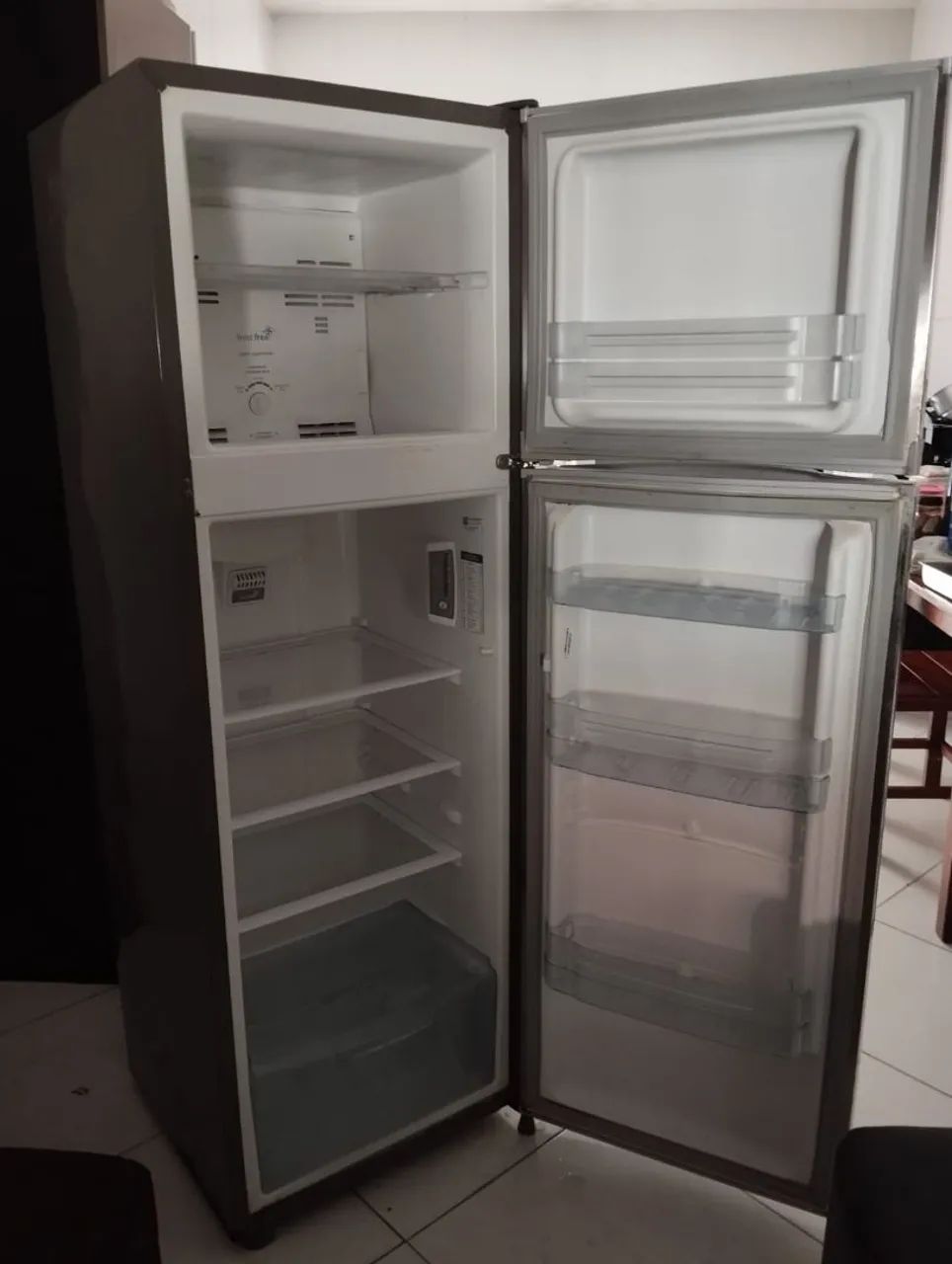 Geladeira Consul 263 litros inox