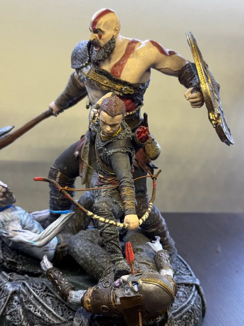 Estátua god of war ragnarok