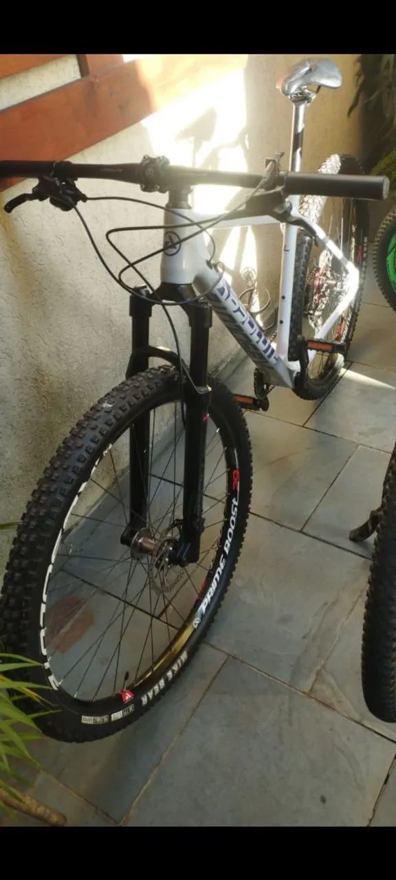 MTB absolute prime carbon