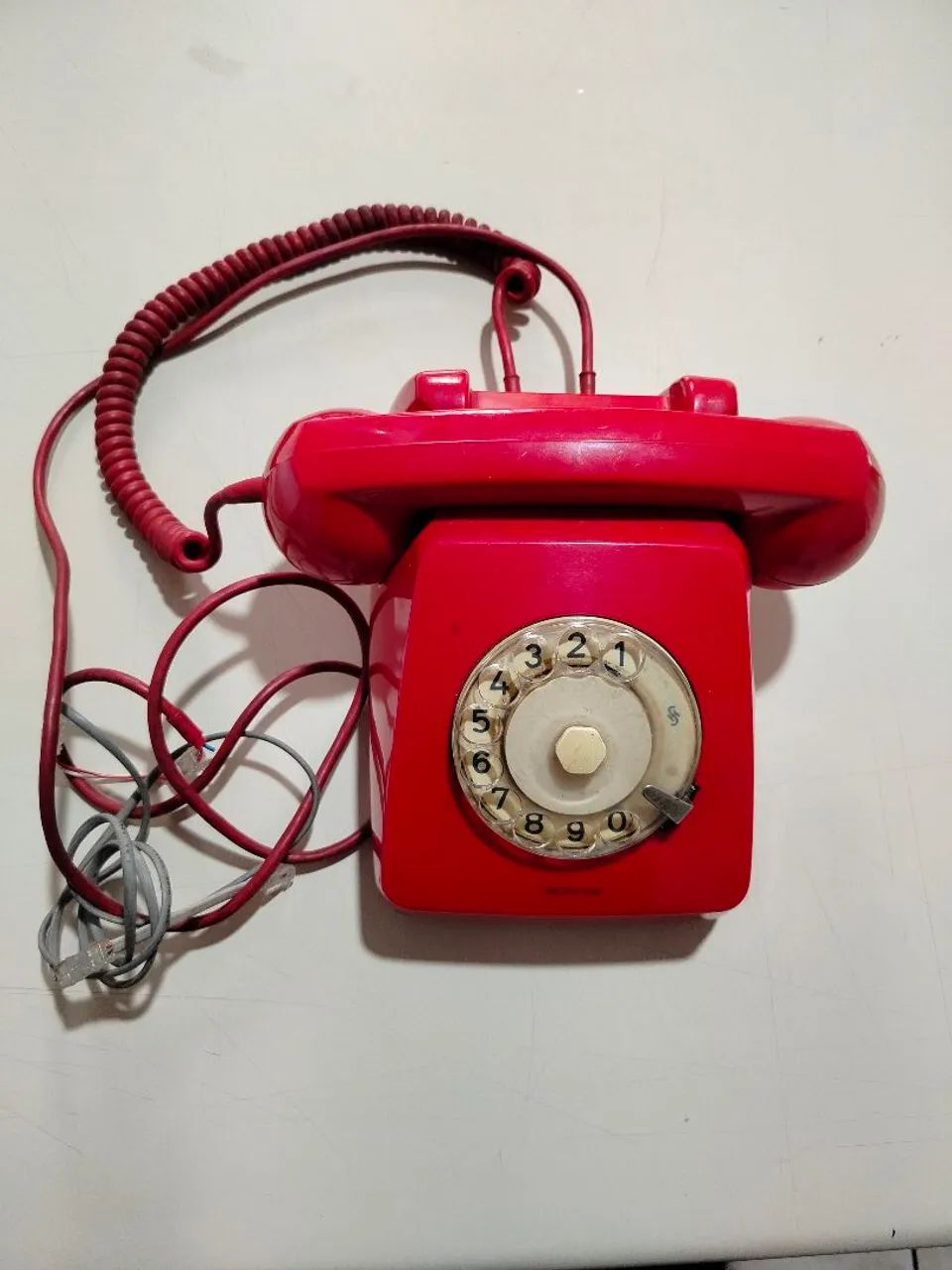 Telefone de disco antigo cor vermelho  - Foto 2