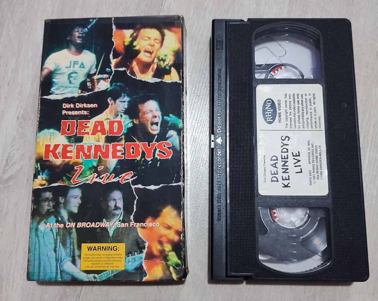 VHS Dead Kennedys Importada - Foto 4