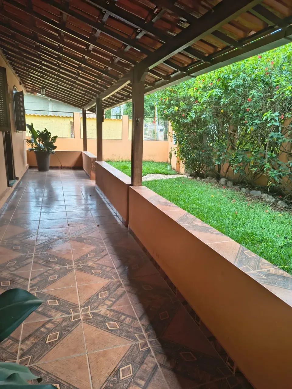 Casa com 2 quartos sendo 1 suíte 3 banheiros 2 vagas - Foto 3