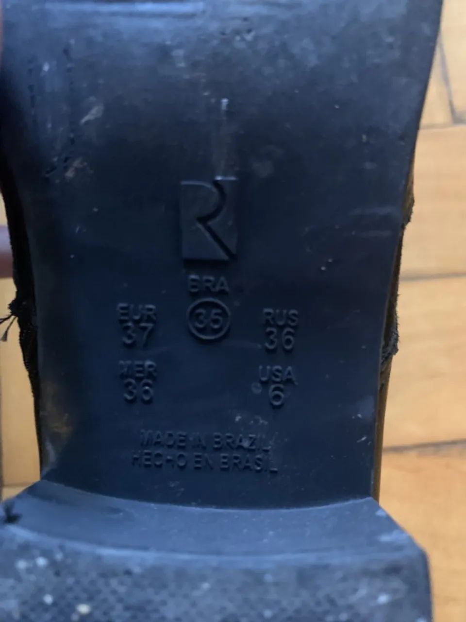 Bota Cano Curto Ramarim Bico Fino Camurça e Couro Sintético Tamanho 35 - Ótimo Estado - Foto 4