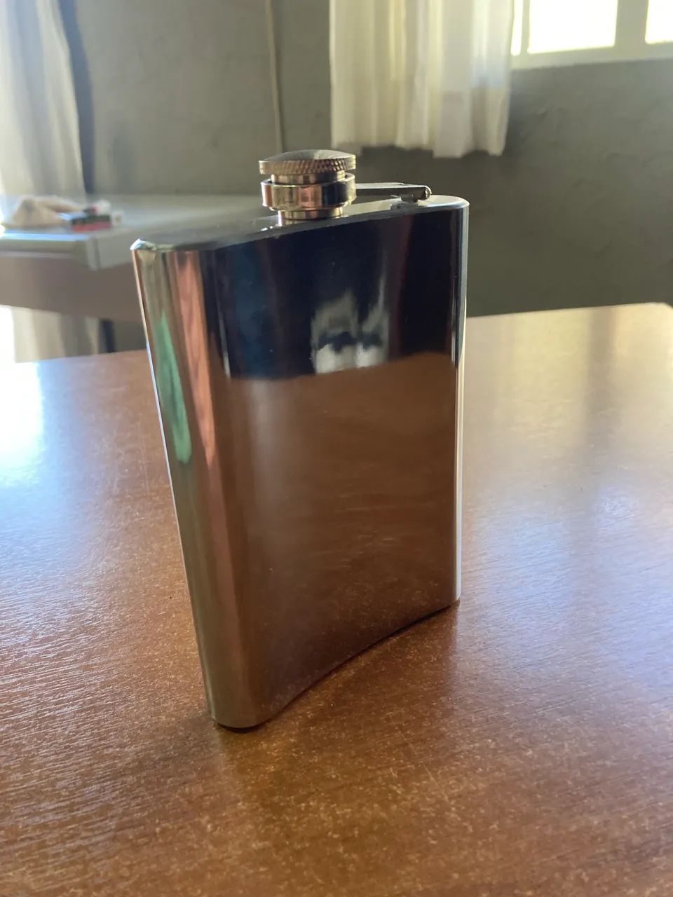 Cantil de bolso americano 2005