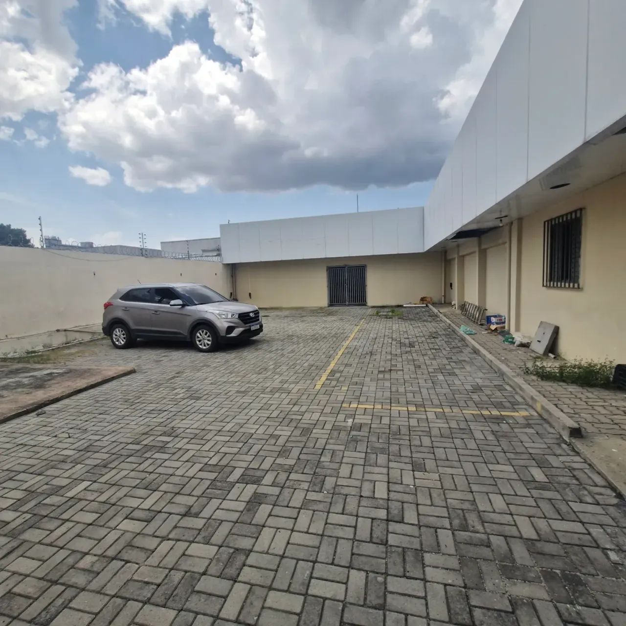 lindo predio comercial são Geraldo João Valério