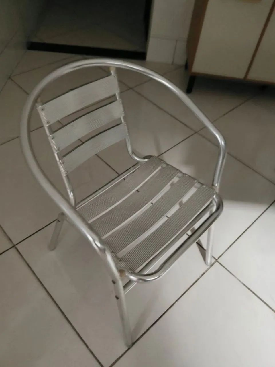 Conjunto de mesa e cadeira - Foto 5