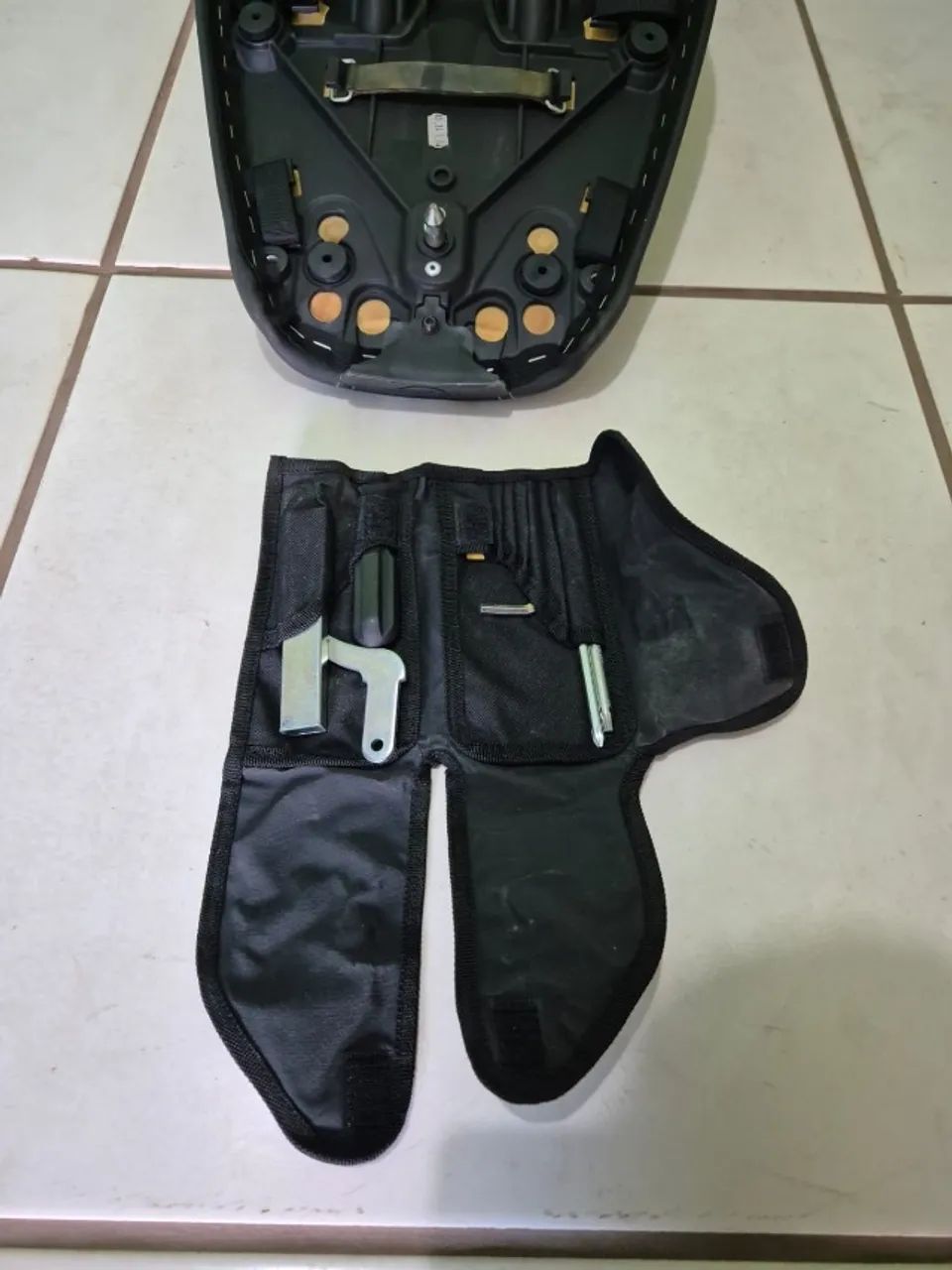 Banco Triumph Tiger 1050 Sport Original - Foto 5