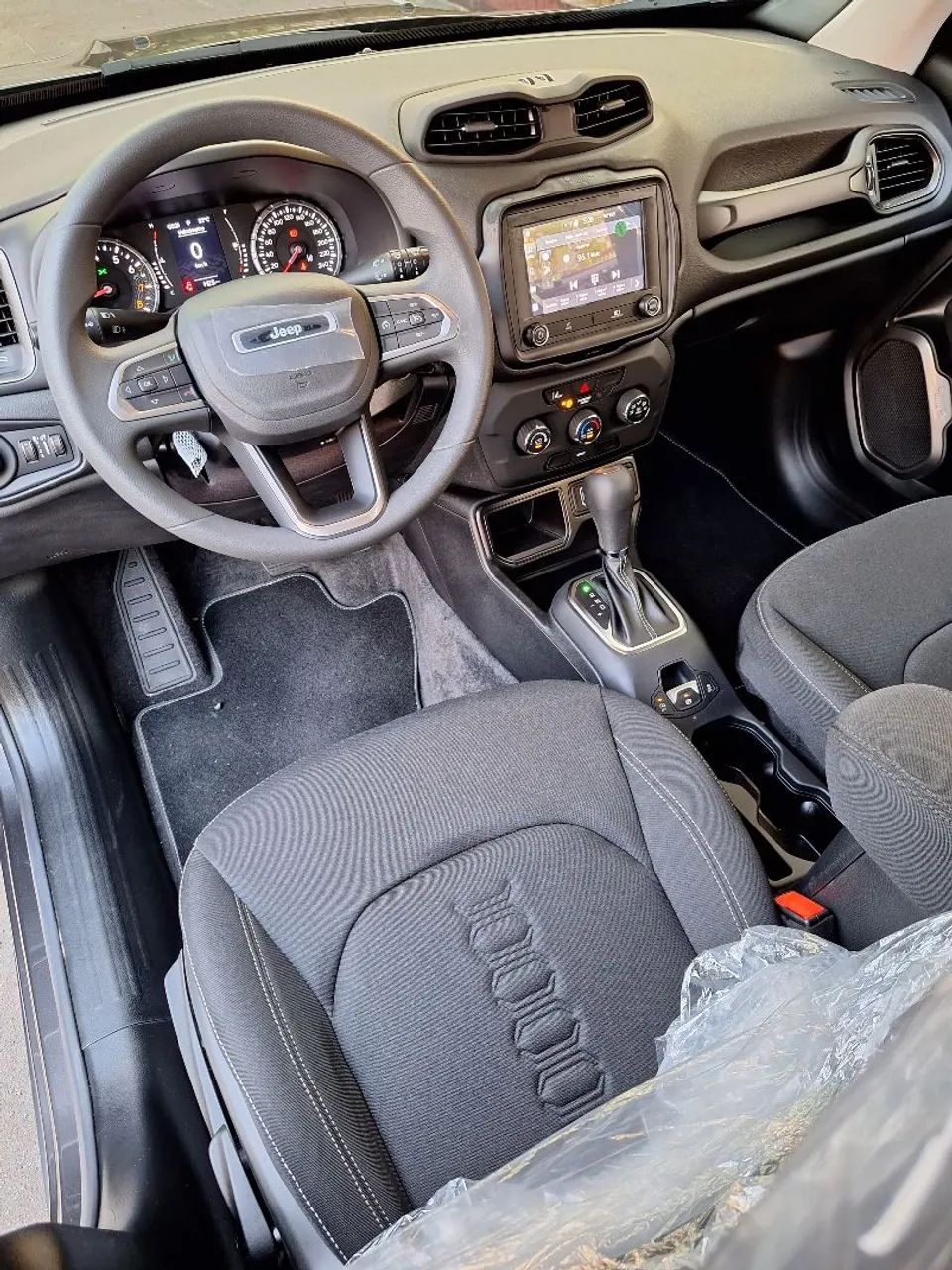 Jeep Renegade Sport T270 1.3 TB 4X2 Flex Aut. 2023 - Foto 4