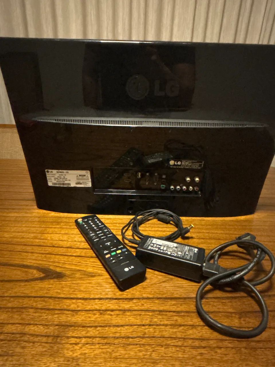 Tv LG 2350D  - Foto 4