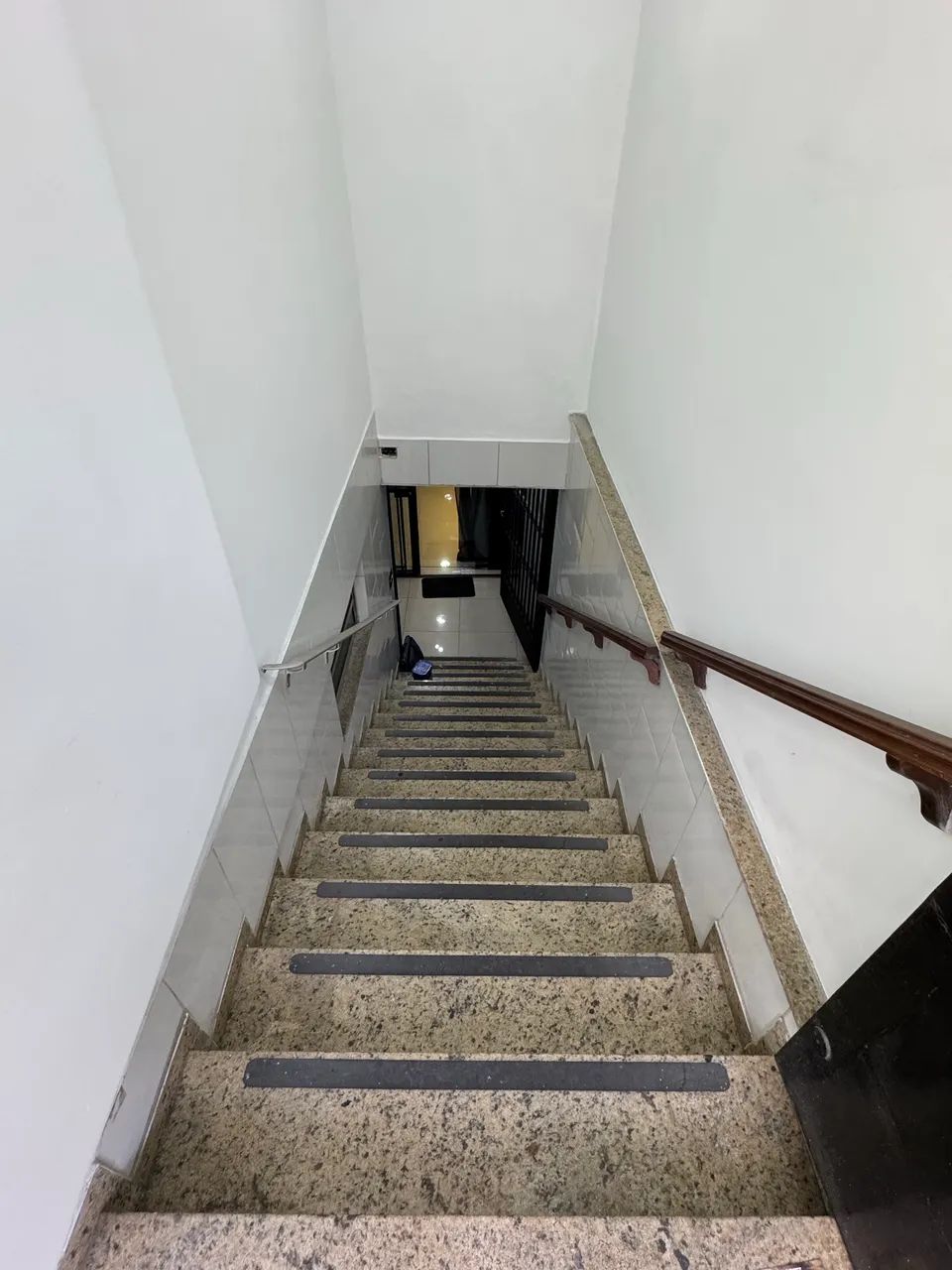 LOJA SUBSOLO NA GALVÃO BUENO - LIBERDADE  - Foto 2