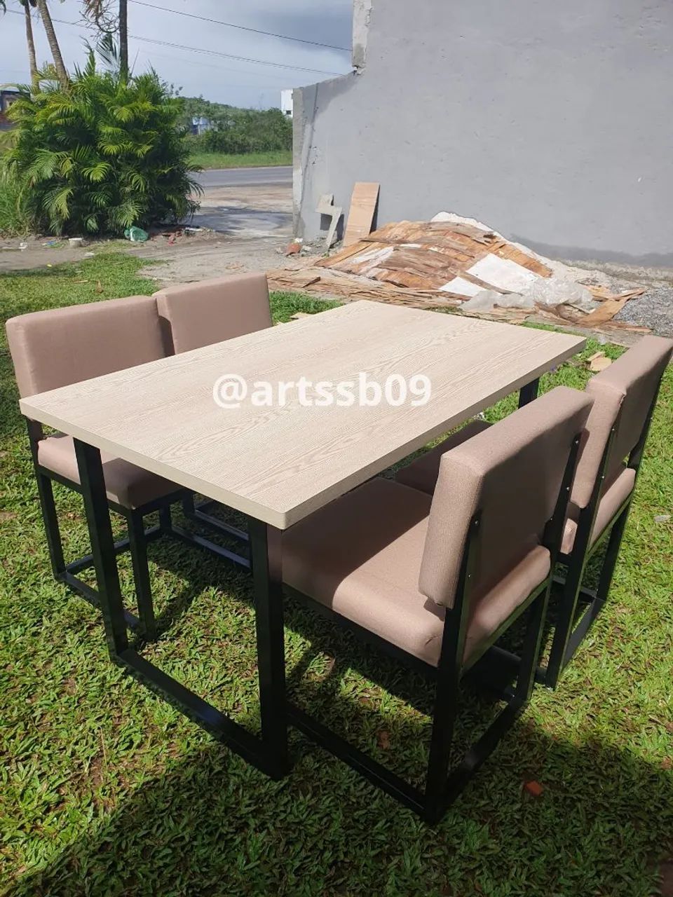 Mesa Industrial de Jantar 