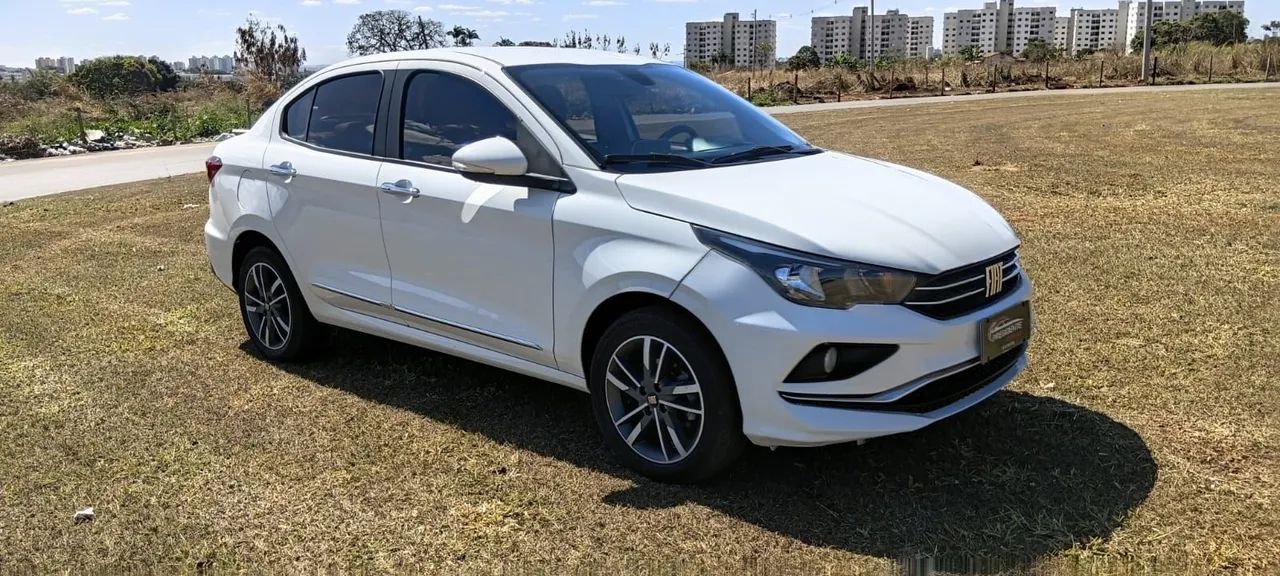 Fiat Cronos Precision 1.3 16V Flex Aut. 2023 - Foto 2