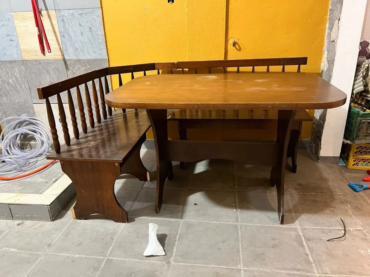 Mesa de canto alemão em madeira. - Foto 2