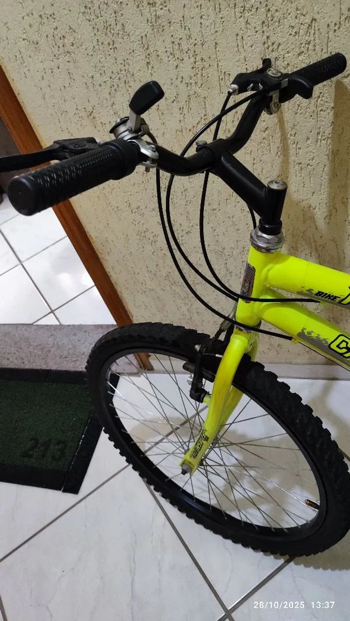  Bicicleta Semi nova aro 24  - Foto 2