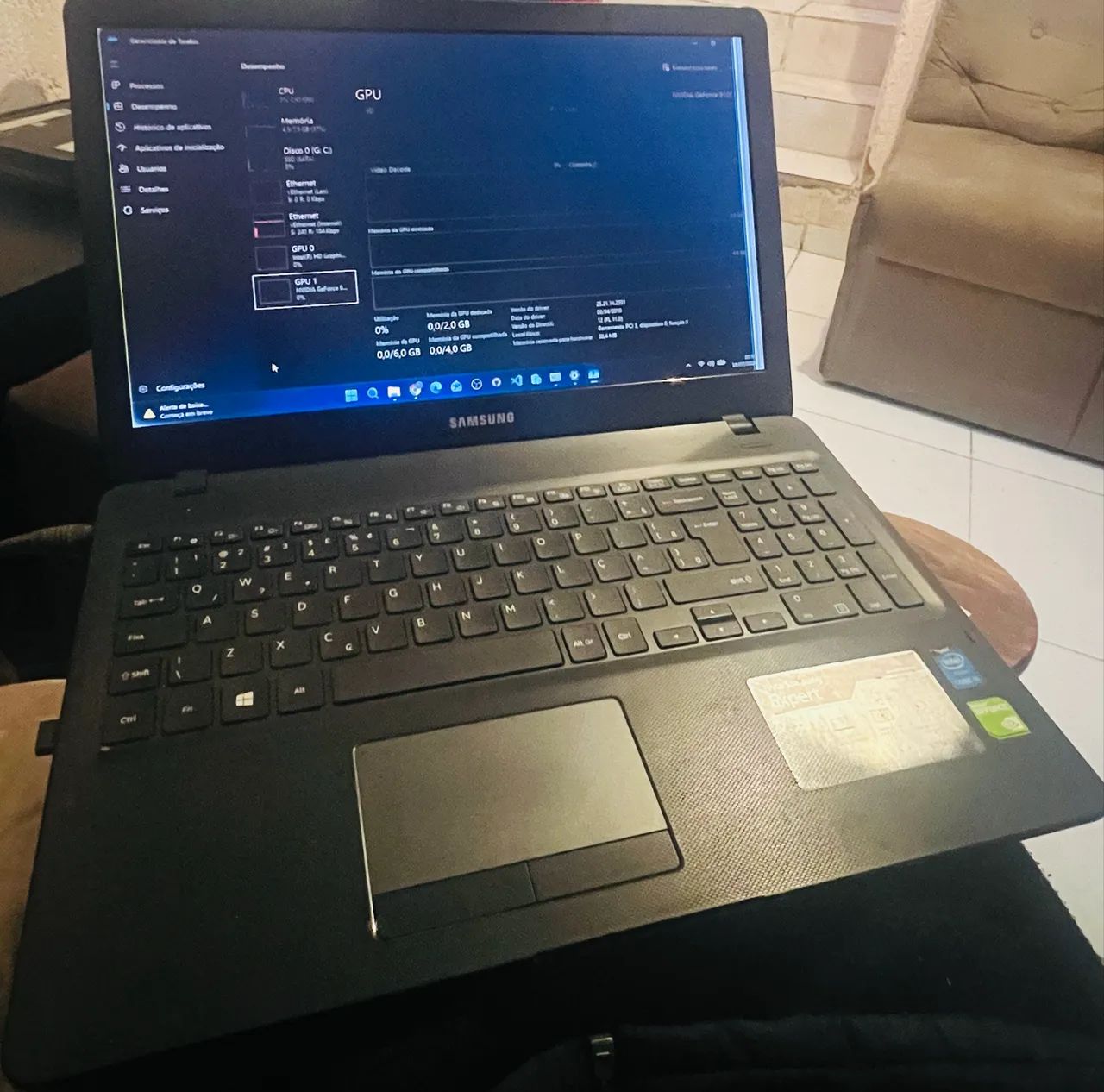 Notebook i5 Samsung Geforce 910m - Foto 2
