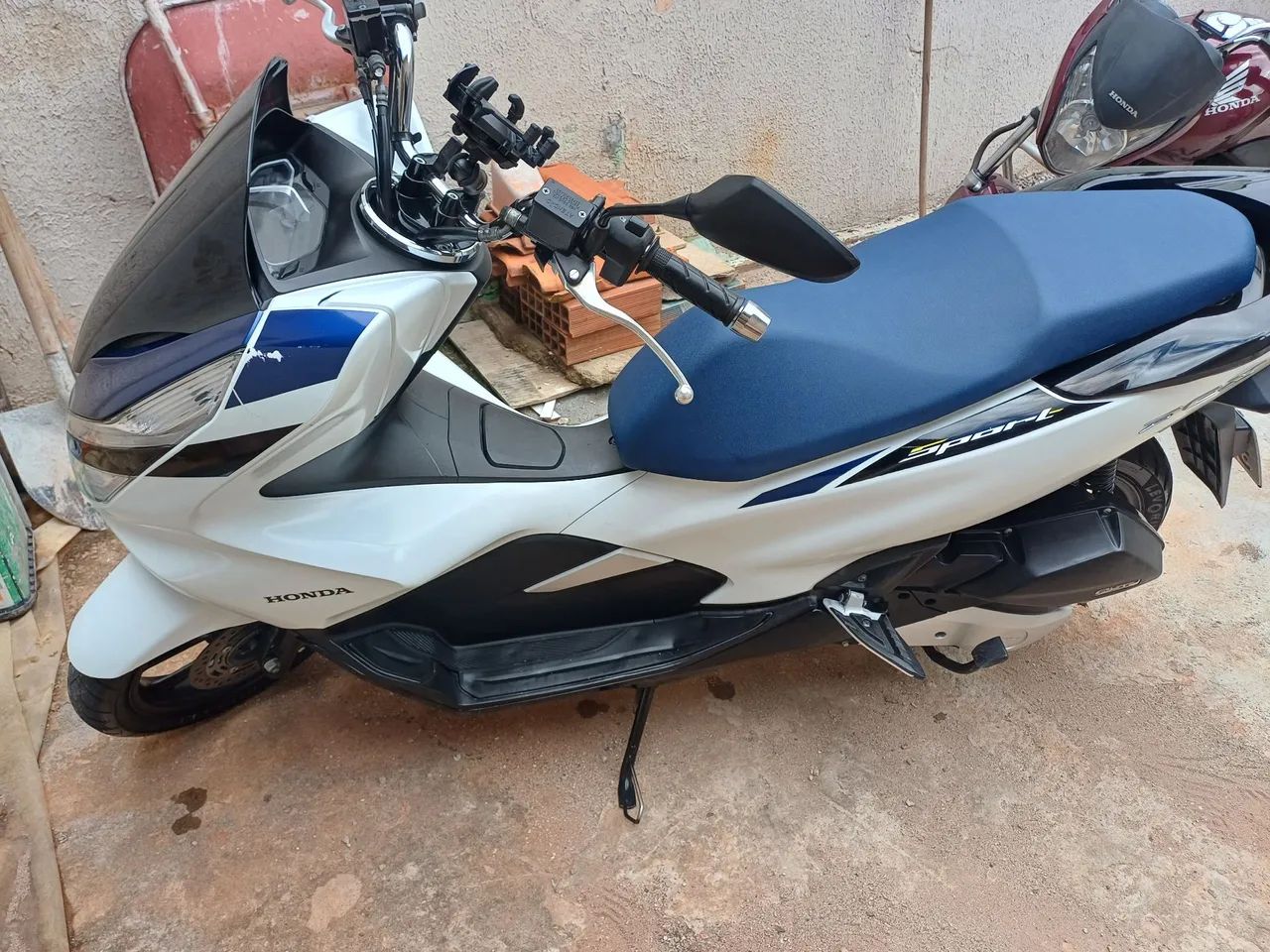 PCX ano 2022 - Foto 3
