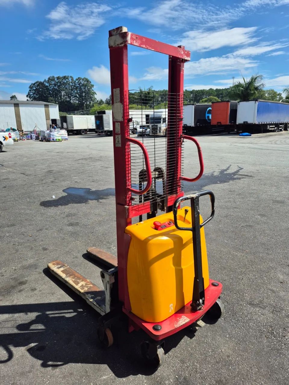 Empilhadeira Elétrica Manual 1600 kg - Foto 2