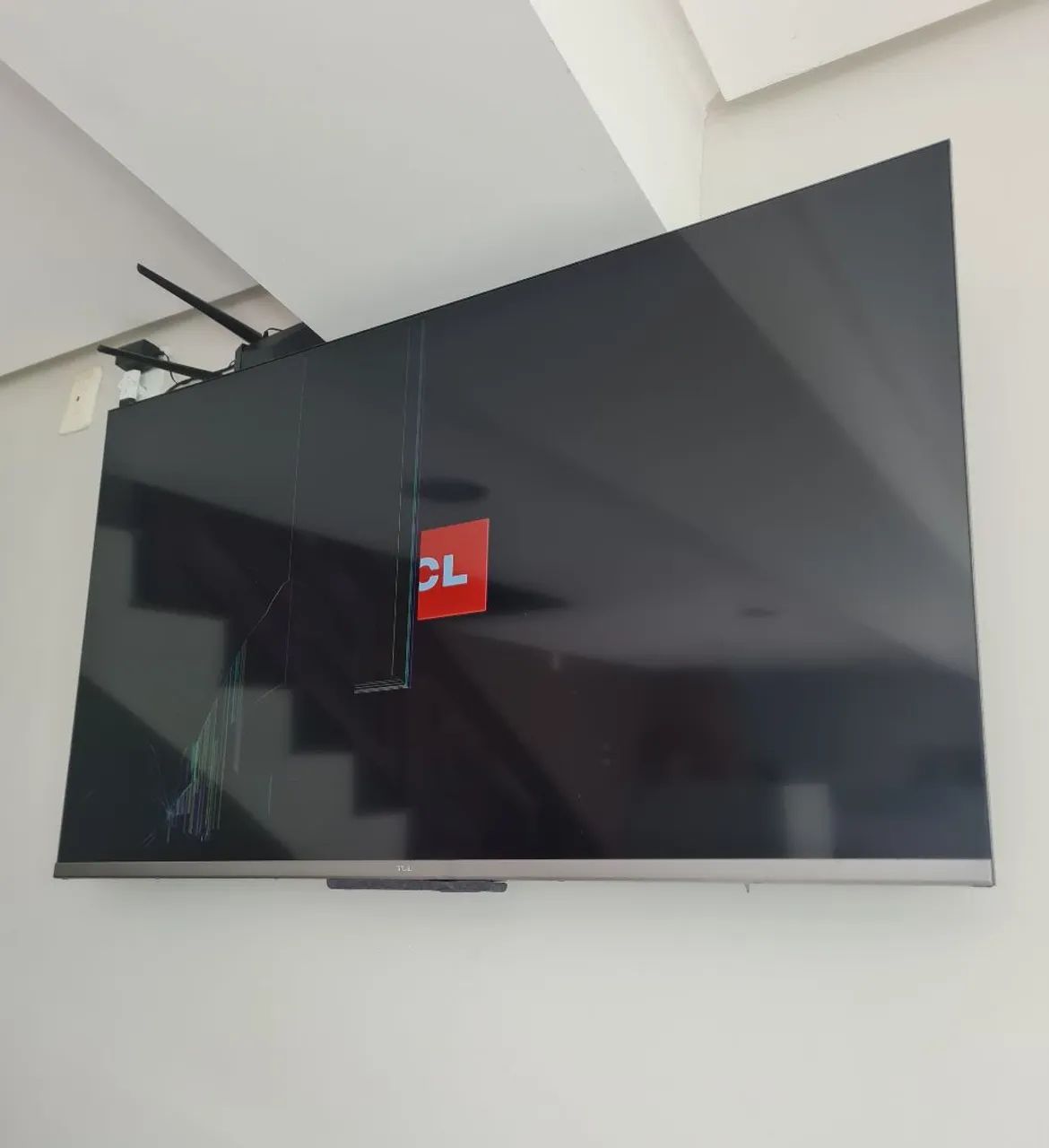 TV SMART COM DEFEITO - Riscos na Tela.55 polegadas SEMI NOVA. Apenas 220.00 ac pix - Foto 4