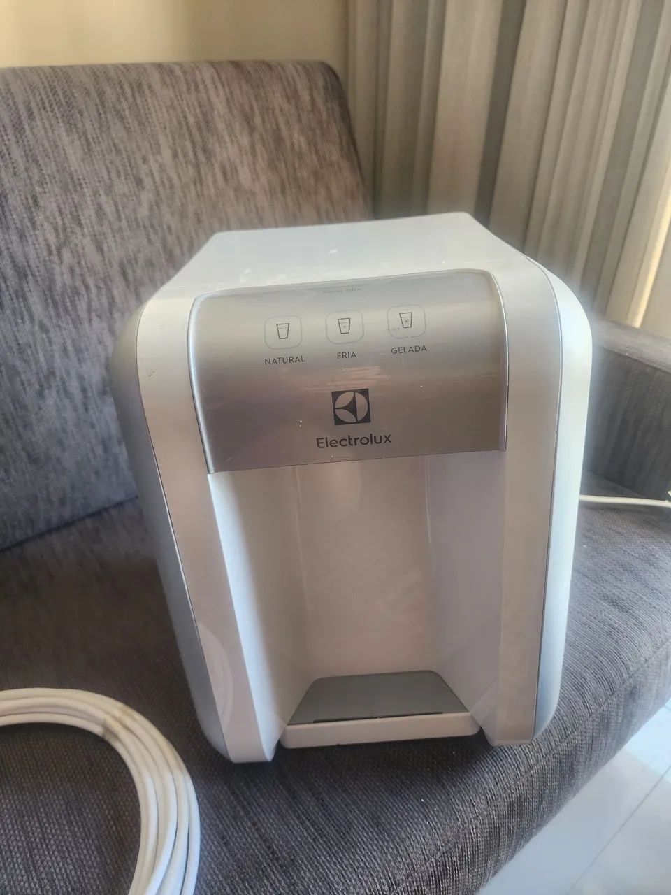 Bebedouro Electrolux PE11B usado
