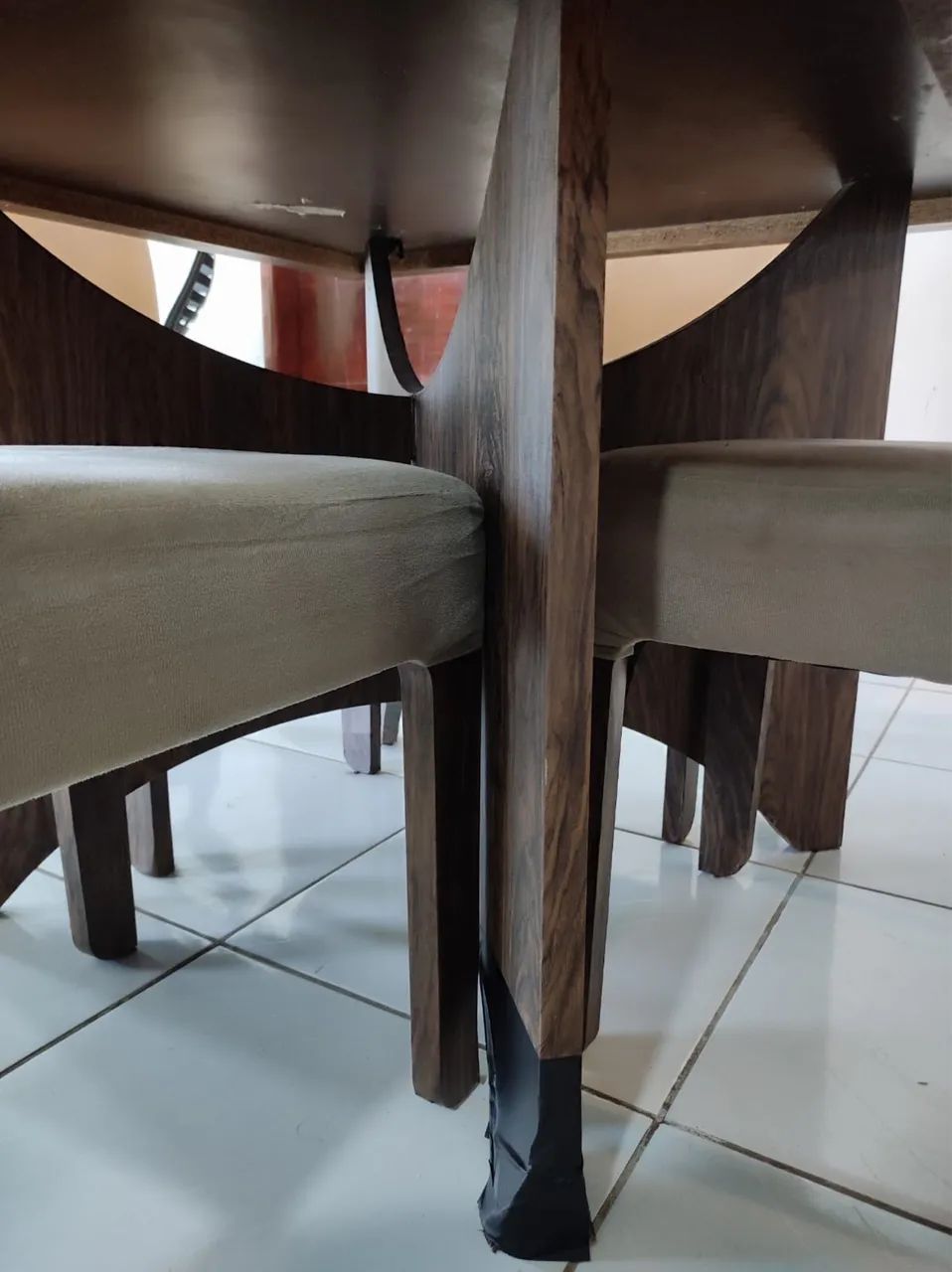Mesa com 4 cadeiras  - Foto 5