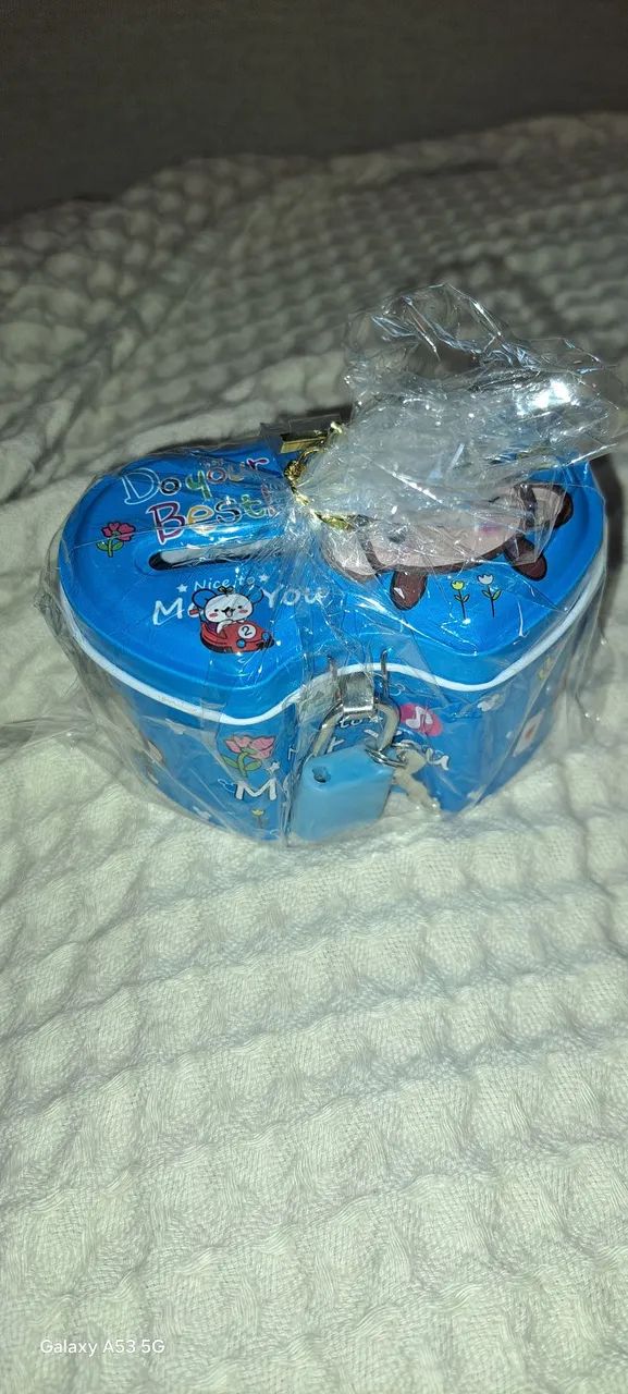 Mini cofre infantil com cadeado