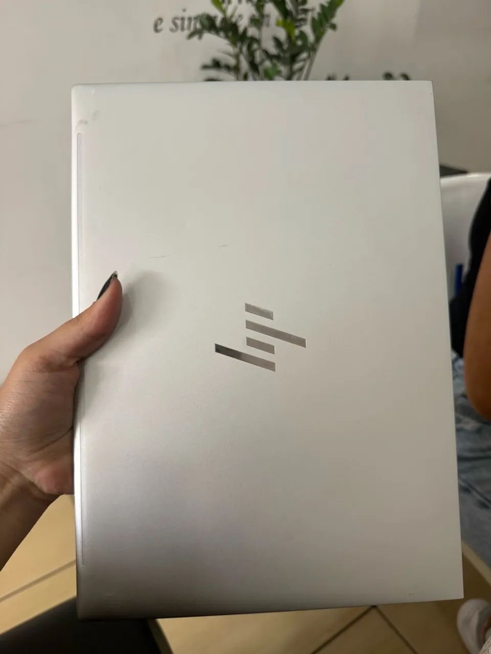 Vendo notebook HP novinho