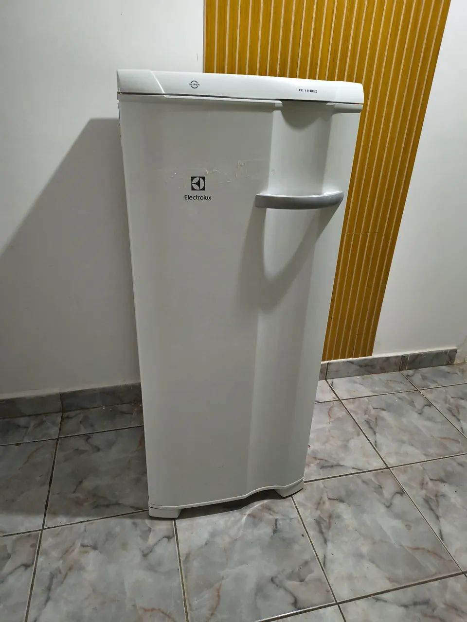 Vendo freezer praticamente novo - Foto 4