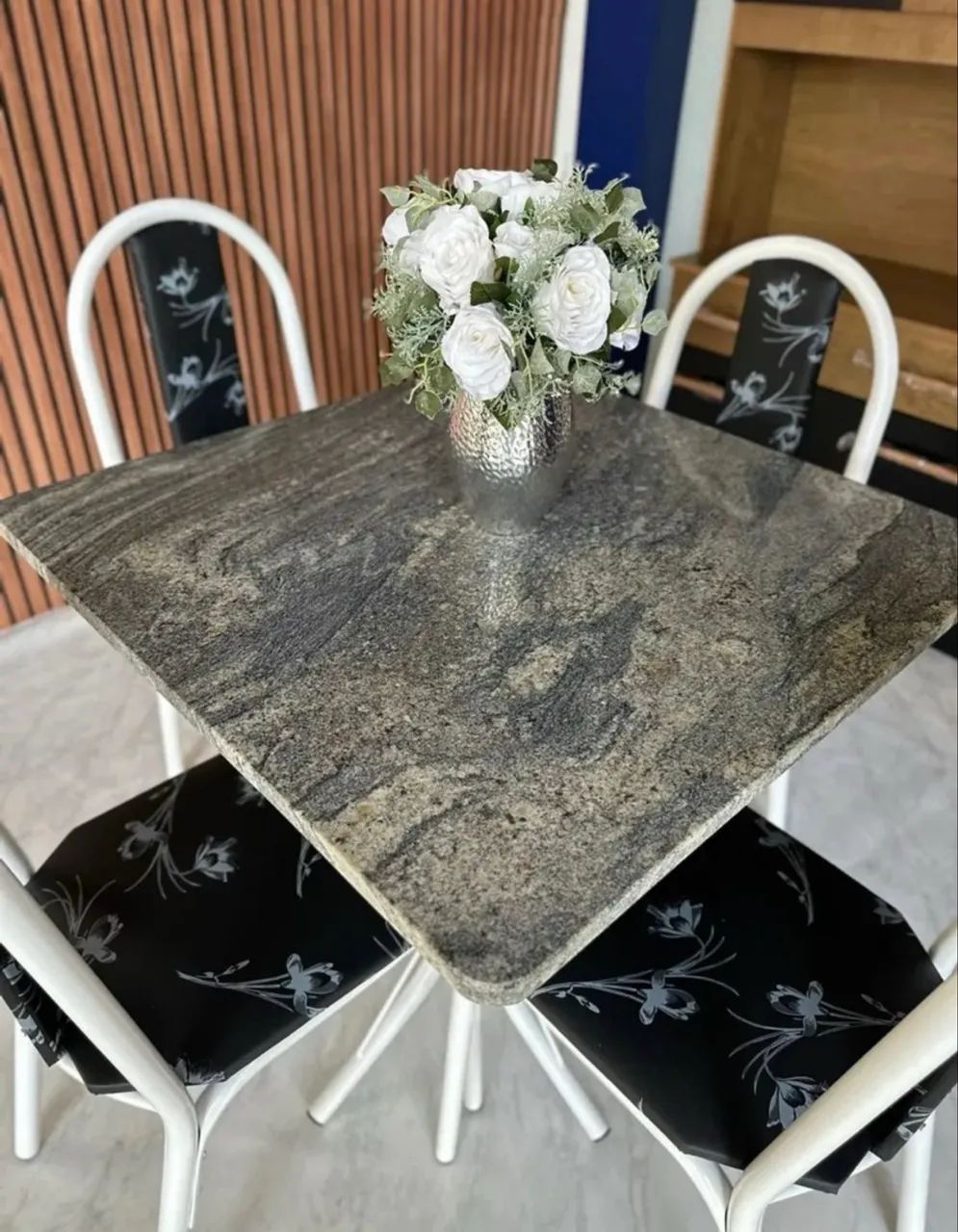 Mesa tubolar 4 cadeiras - Foto 4
