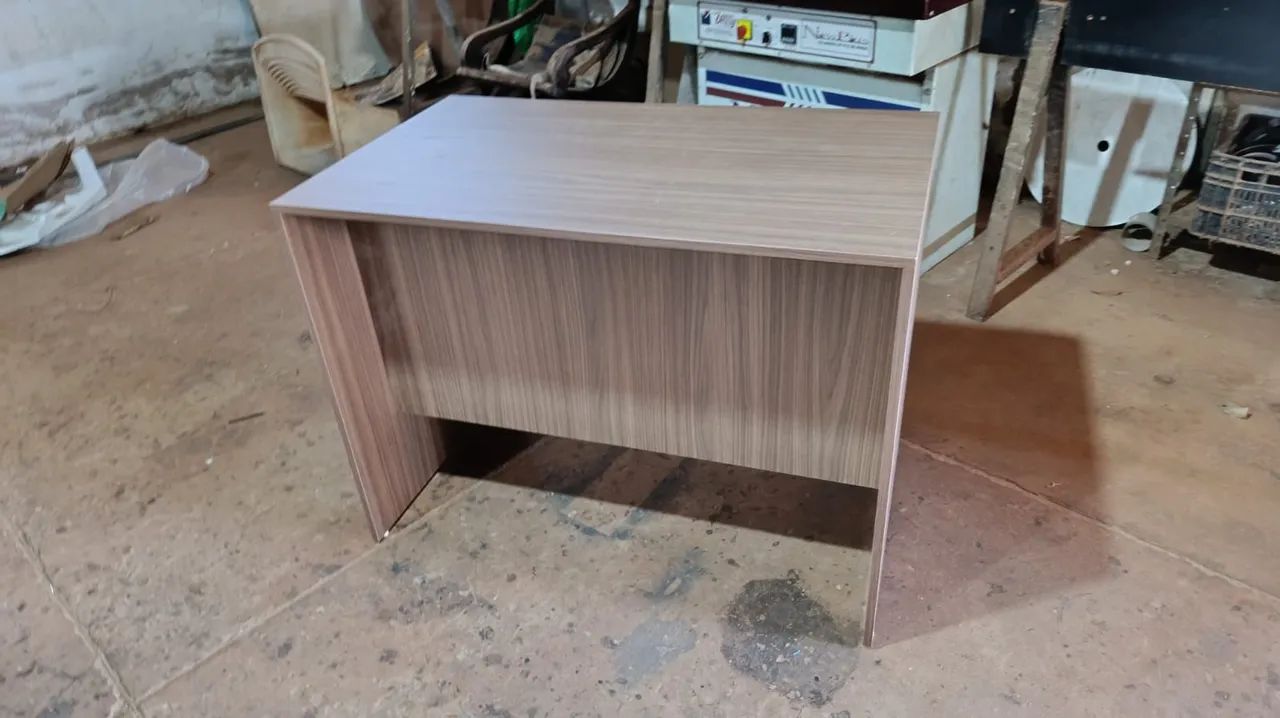 Mesa 1.00x0.60 amadeirado 