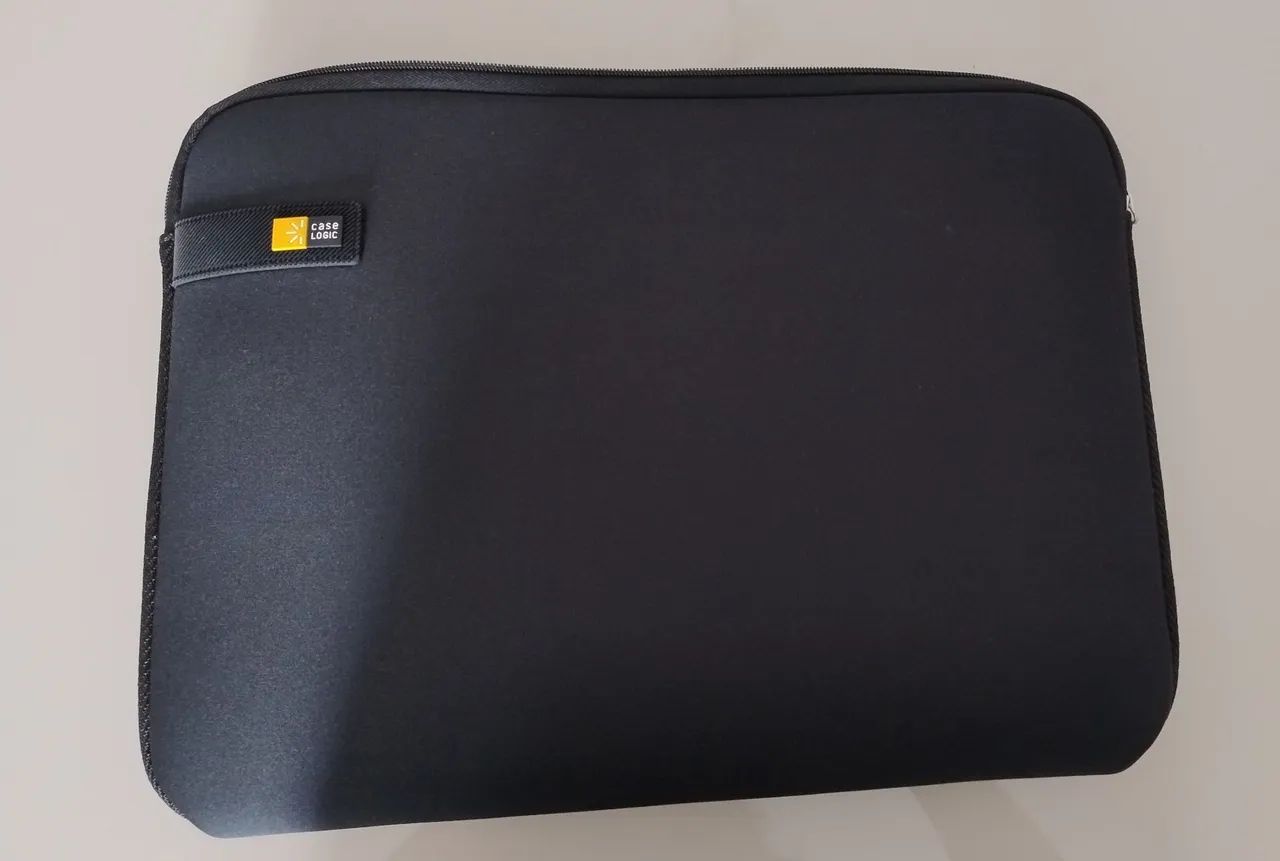 Vendo capa notebook 15.6  polegadas case logic