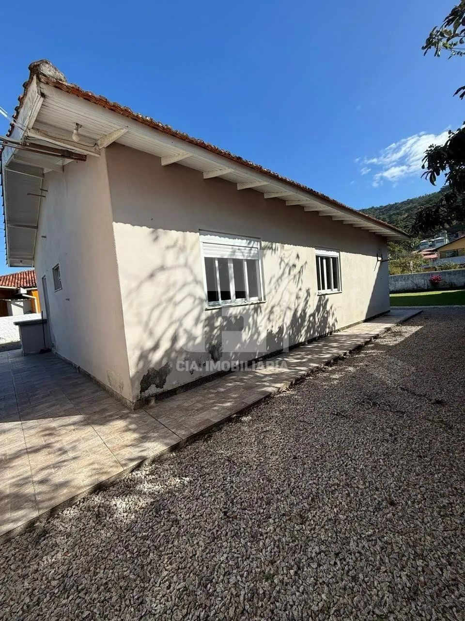 Casa com 3 quartos na Armação