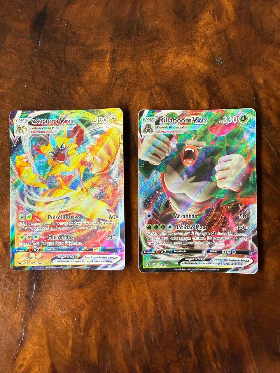 Combo carta pokémon zeraora VMAX e rillaboom VMAX