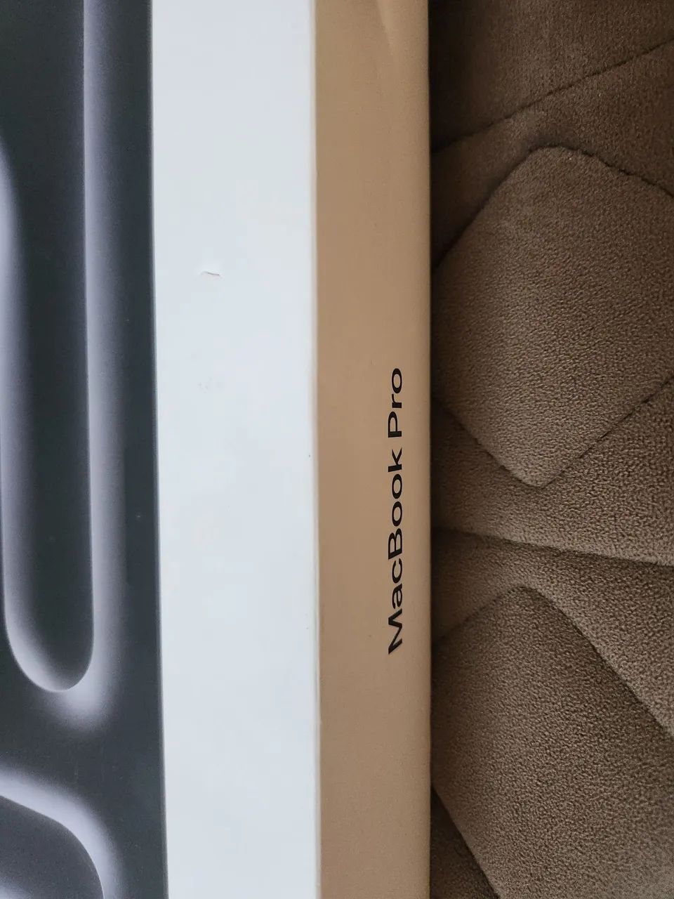 Macbook Pro M5 14.2 2025 24GB-1TBSSD - Foto 2