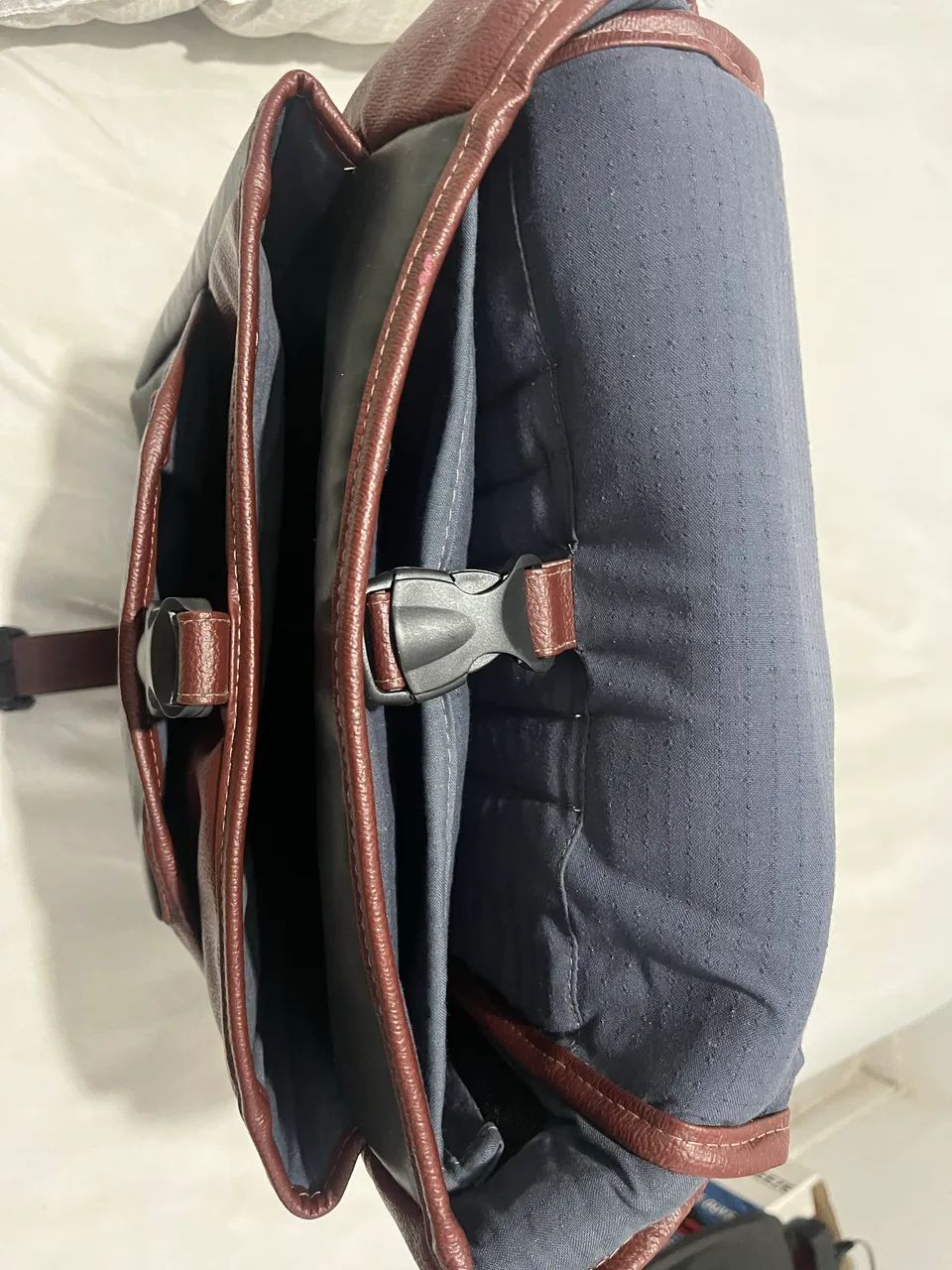 Mochila/Bolsa couro unissex 