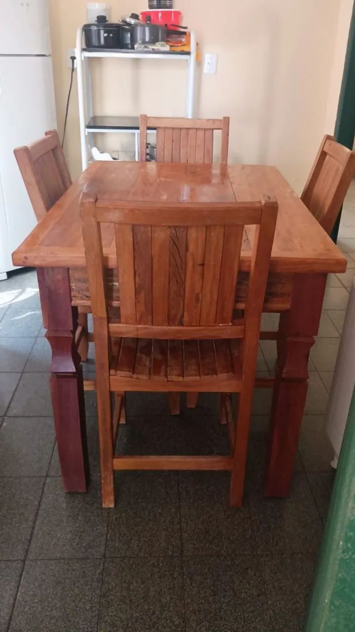 Mesa com quatro cadeiras - Foto 2