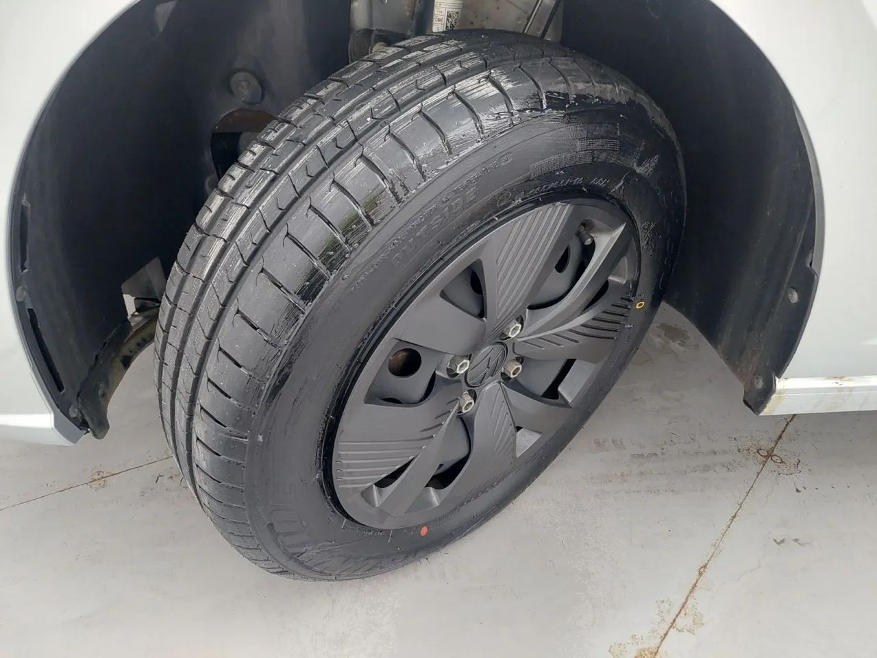 Volkswagen Polo Track 1.0 Flex 12V 5p, foto 11 de 18