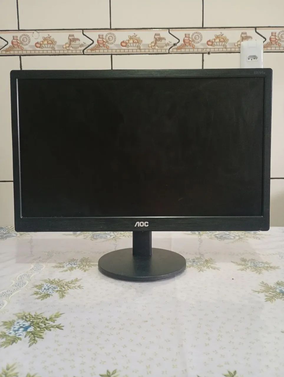 Monitor AOC 18,5" LED HD + Cabos