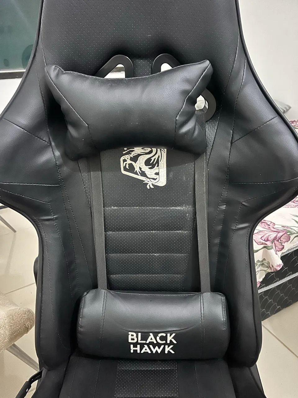 Cadeira gamer black hawk linda nova zerada  - Foto 4