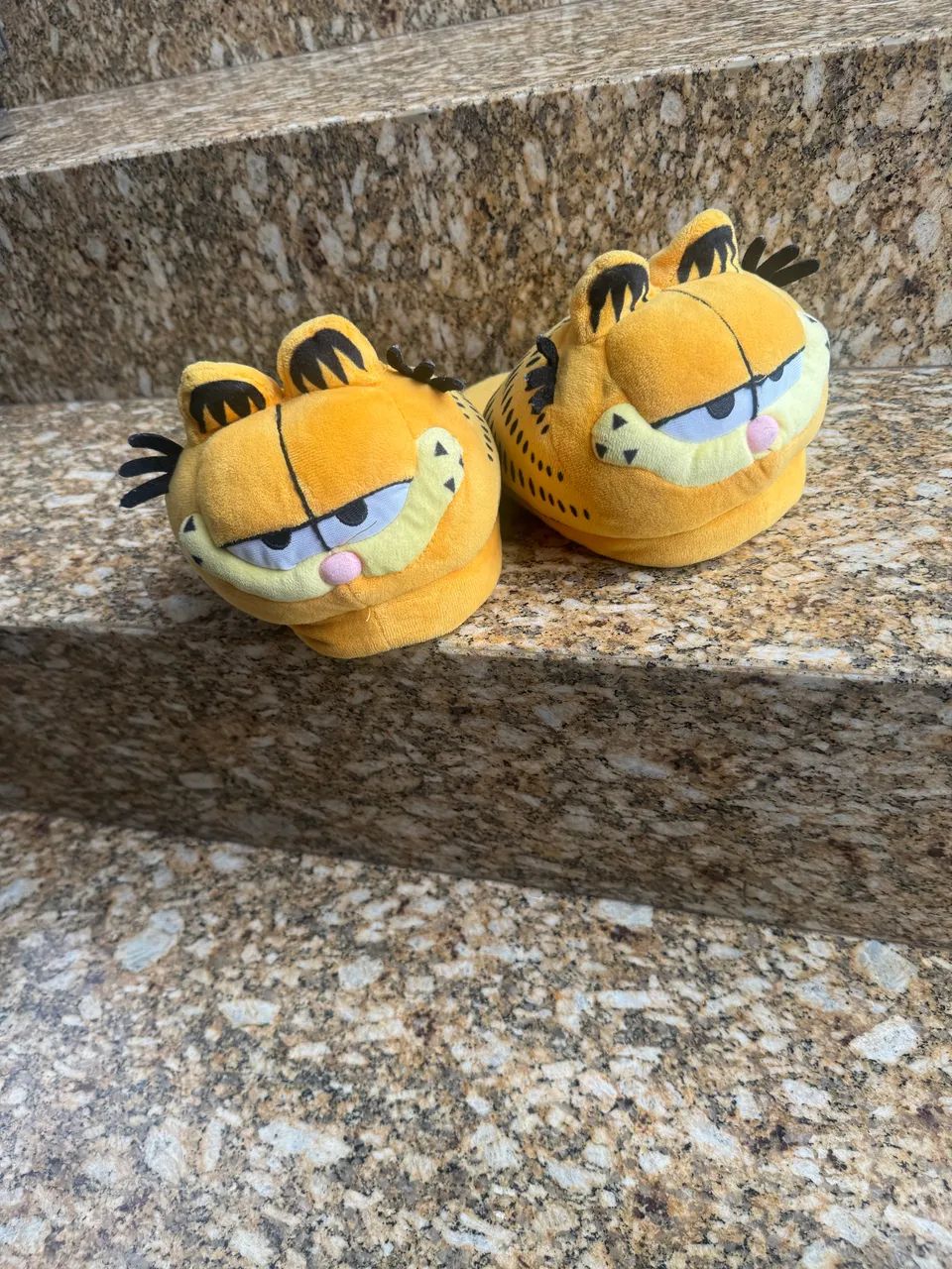 Pantufa garfield tamanho P - TAM 25 a 30 - Foto 2
