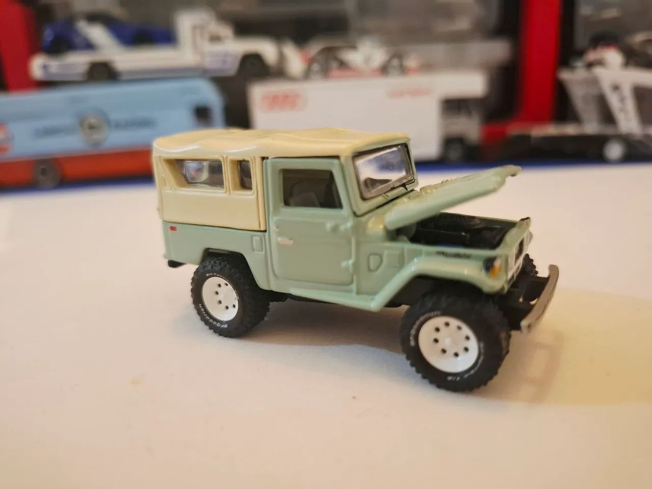 Miniatura Toyota Land Cruiser 1:64!!!