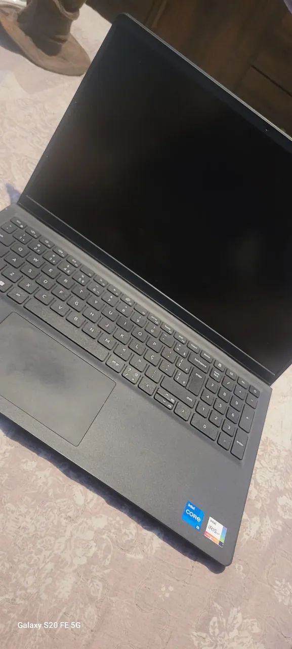 Dell Inspiron 3520