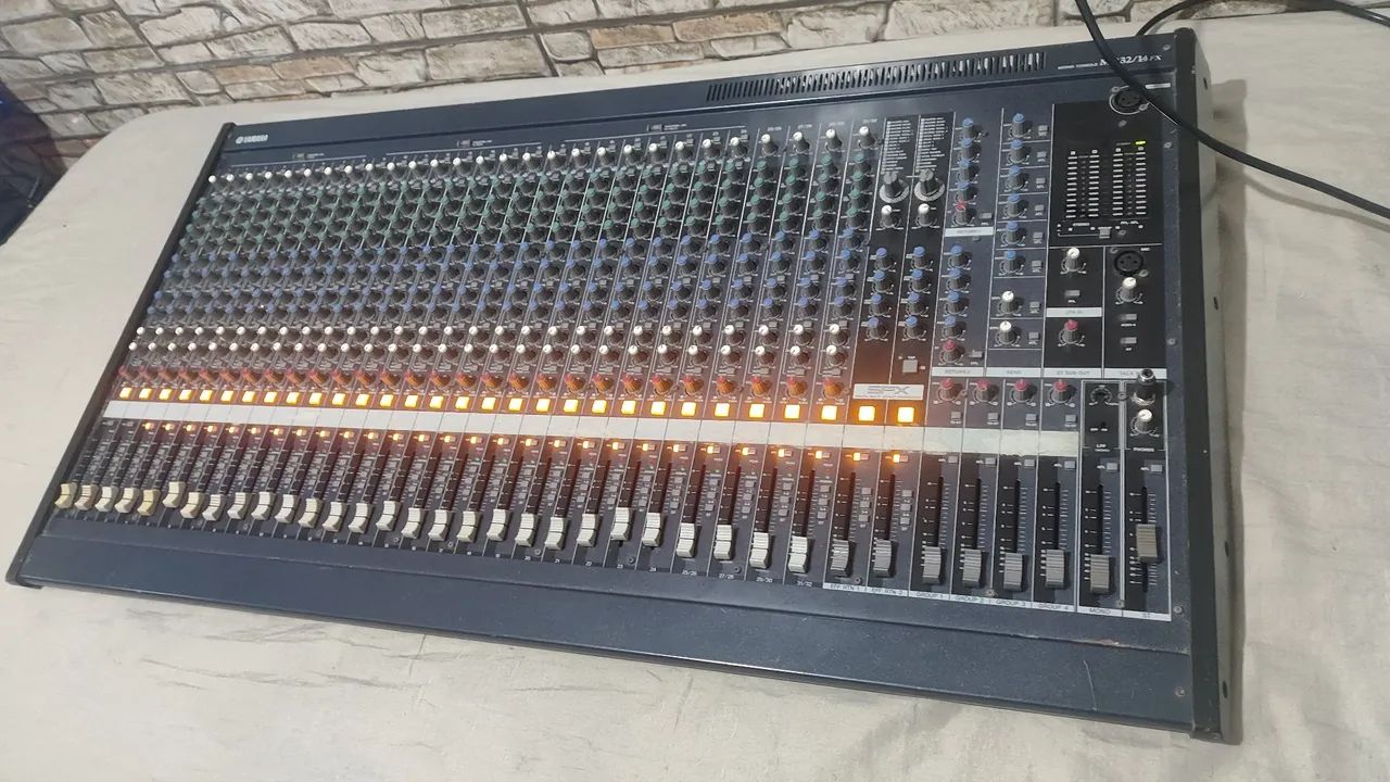 Mesa Yamaha MG32/14FX - Foto 3