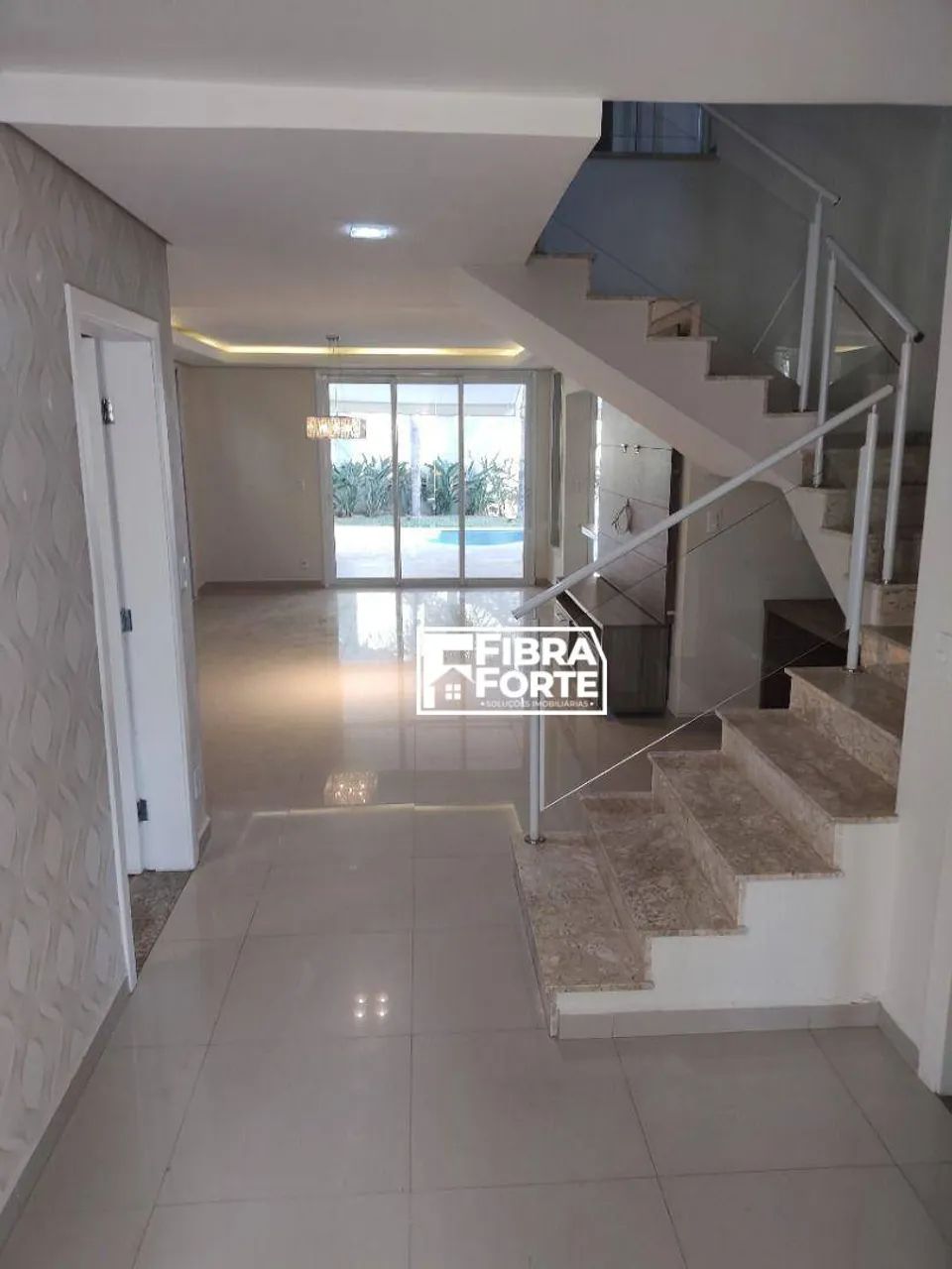 Casa com 3 dormitórios para alugar, 298 m² SWISS PARK - Foto 2