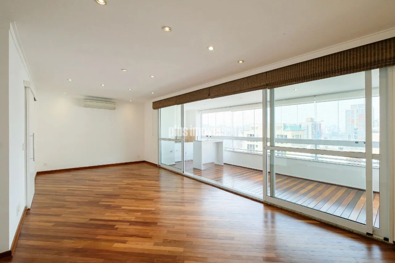 Excelente localização!!!Condominio clube no Itaim Bibi!!!